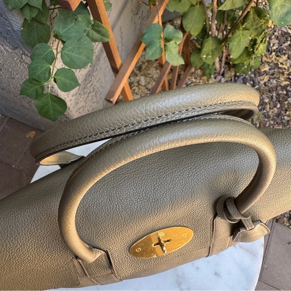Mulberry Olive Green Shoulder Bag - Picture 6 of 15